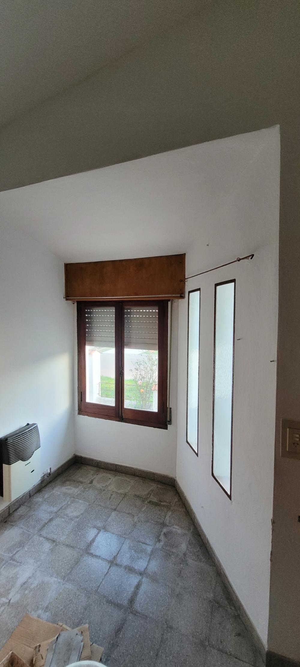 VENDO CASA (R. Z. Peña) Urdinarrain 